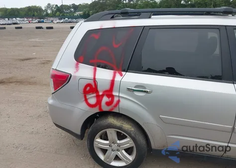 2010 Subaru Forester 2.5X Limited из США, поврежденный, VIN JF2SH6DC9AH737887